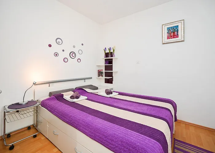 Apartman Bazen Zára